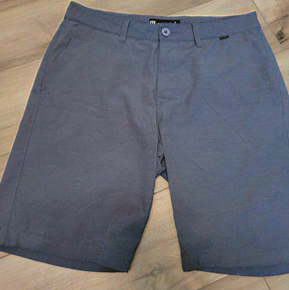 Travis Mathew Navy Golf Shorts - Picture 1 of 5